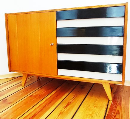 Czechoslovakian U-458 Chest of Drawers by Jiří Jiroutek for Interier Praha, 1960s-DHD-904517