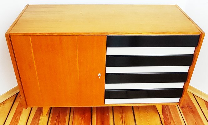 Czechoslovakian U-458 Chest of Drawers by Jiří Jiroutek for Interier Praha, 1960s-DHD-904517