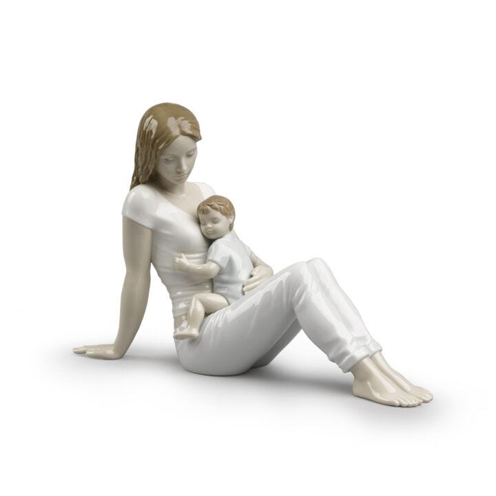 A mother's love Figurine by Lladró #Colored