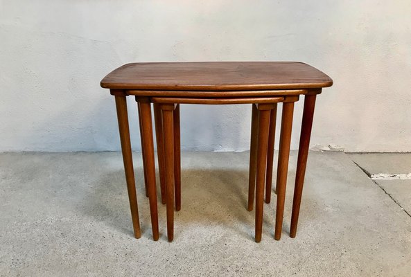 Danish Boat-Shaped Teak Nesting Side Tables, 1960s, Set of 3-JP-971325