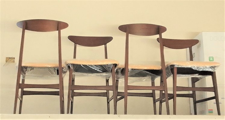 Danish Chairs in Teak with Padded Seat in the style of Hans J. Wegner, Set of 6-QZG-1336071