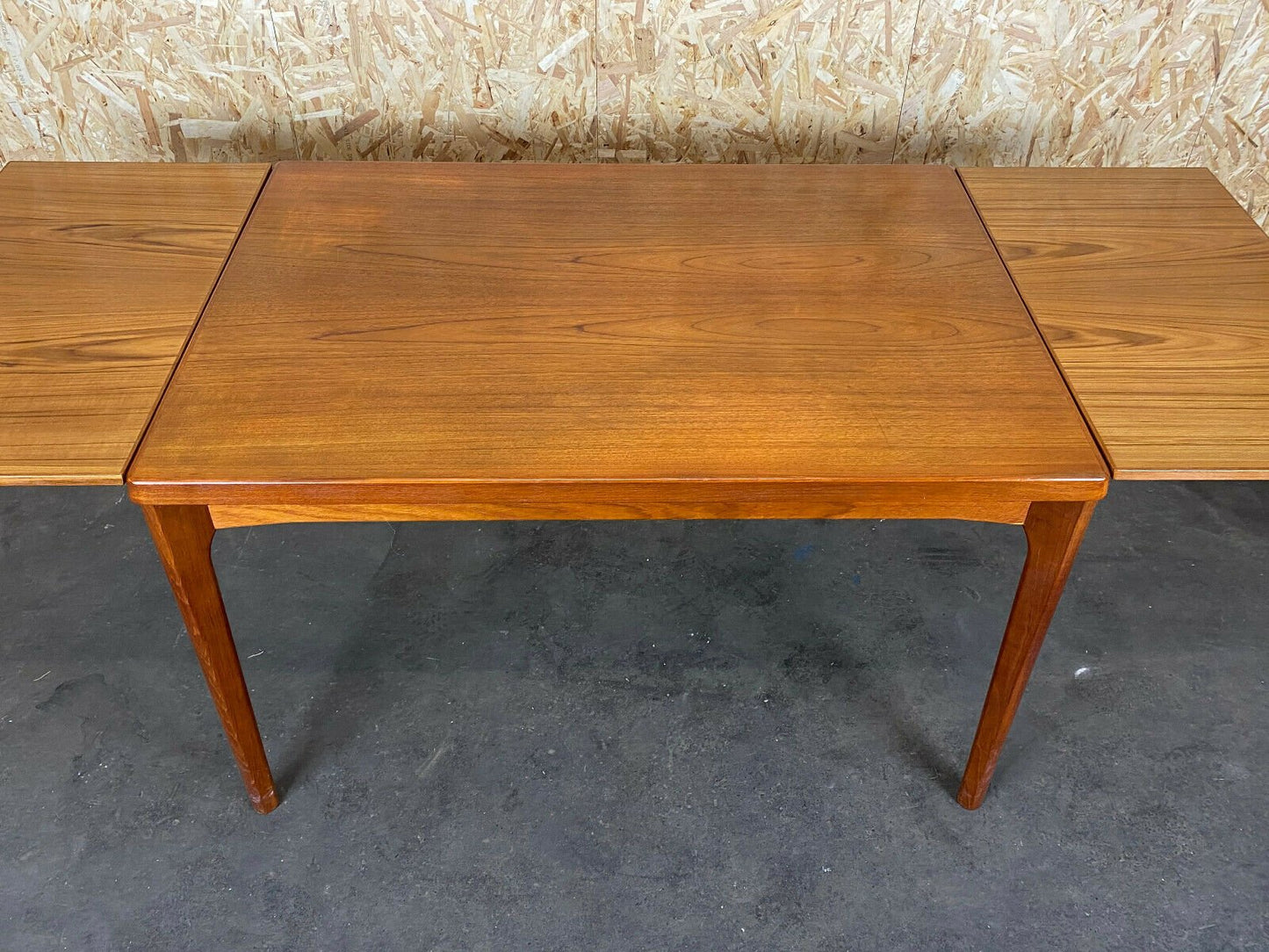 Danish Design Teak Dining Table by Henning Kjaernulf for Vejle Mobelfabrik, 1970s