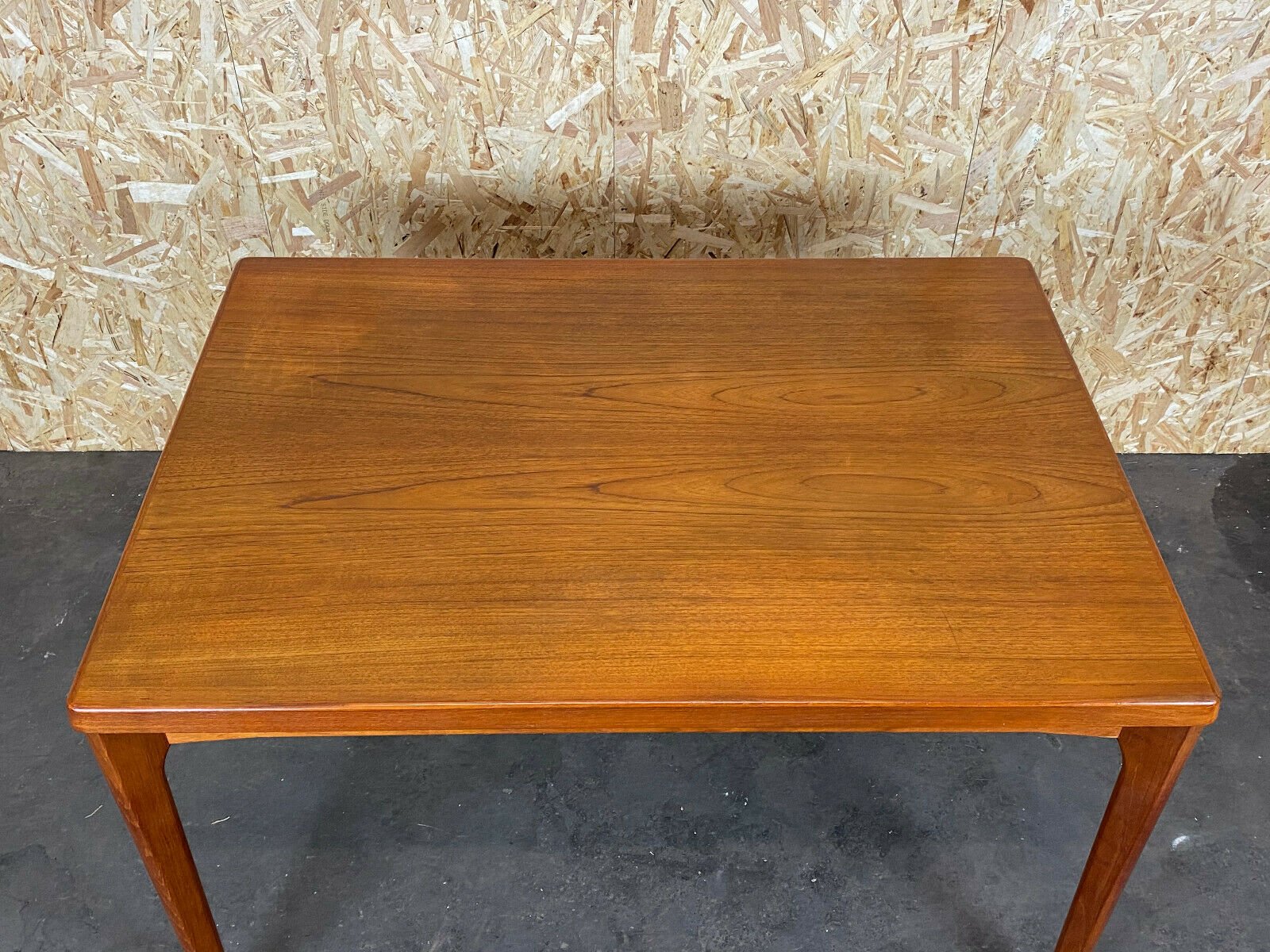 Danish Design Teak Dining Table by Henning Kjaernulf for Vejle Mobelfabrik, 1970s-EJL-1140653