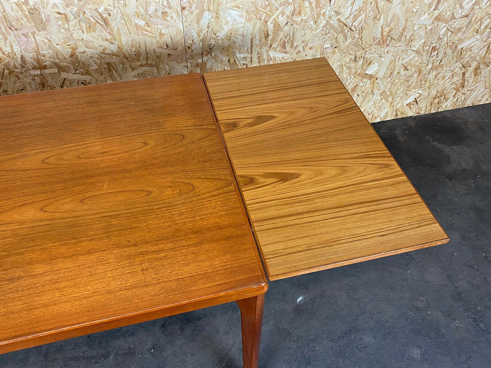 Danish Design Teak Dining Table by Henning Kjaernulf for Vejle Mobelfabrik, 1970s