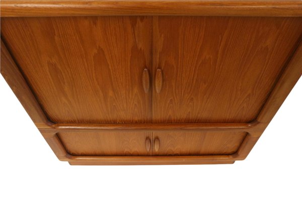 Danish Design Vintage Sideboard / Television Cabinet by Dyrlund, 1960s-XID-1150806