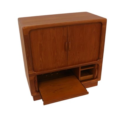 Danish Design Vintage Sideboard / Television Cabinet by Dyrlund, 1960s-XID-1150806