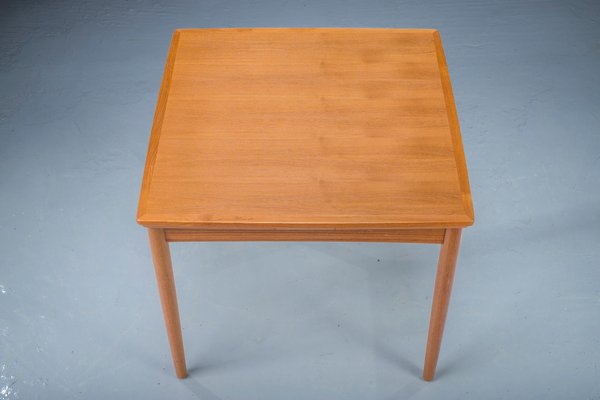 Danish Extendable and Reversible Side Table in Teak by Poul Hundevad for Hundevad & Co., 1960s-ZZH-1250511