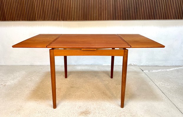 Danish Extendable Square Teak Dining Table with Curved Edges by Poul Hundevad for Hundevad & Co., 1960s-JP-1347652