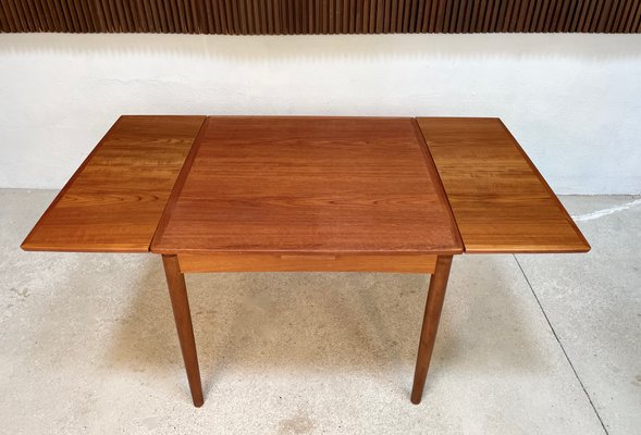 Danish Extendable Square Teak Dining Table with Curved Edges by Poul Hundevad for Hundevad & Co., 1960s-JP-1347652