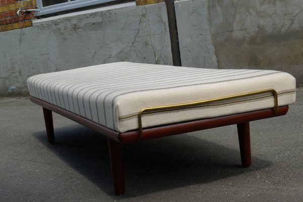 Danish Model GE-19 Teak Daybed with Brass Rail by Hans J. Wegner for Getama, 1950s-VRE-981779