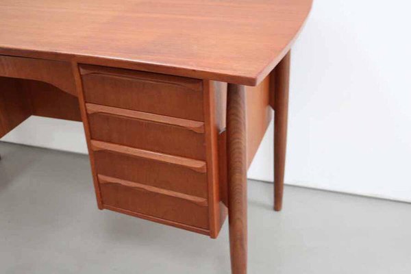 Danish Modern Concave Form Free-Standing Teak Desk, 1970s-FJP-1771559