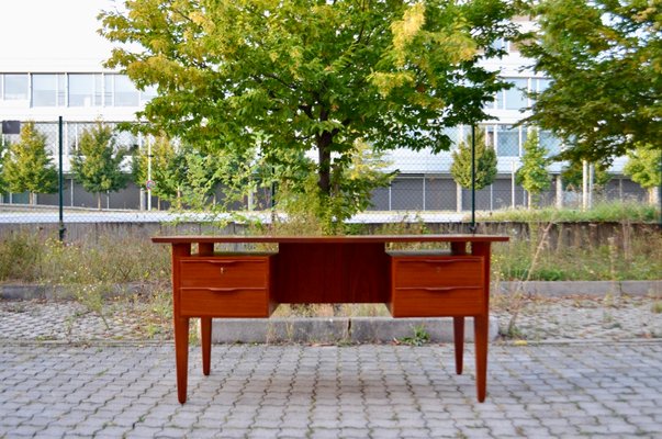 Danish Modern Desk in Teak by Henning Jorgensen for Fredericia Mobelfabrik, 1960-UF-1371037