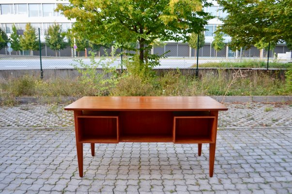 Danish Modern Desk in Teak by Henning Jorgensen for Fredericia Mobelfabrik, 1960-UF-1371037