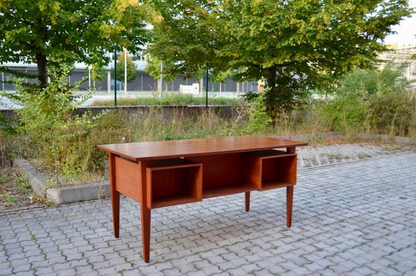 Danish Modern Desk in Teak by Henning Jorgensen for Fredericia Mobelfabrik, 1960-UF-1371037