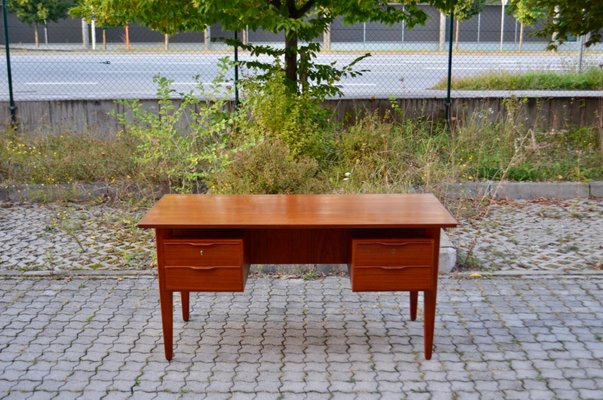 Danish Modern Desk in Teak by Henning Jorgensen for Fredericia Mobelfabrik, 1960-UF-1371037