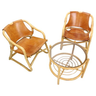 Danish Modern Manilla Lounge Chairs & Table in Bamboo and Saddle Leather, 1960s, Set of 3-DT-2026276