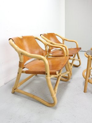 Danish Modern Manilla Lounge Chairs & Table in Bamboo and Saddle Leather, 1960s, Set of 3-DT-2026276