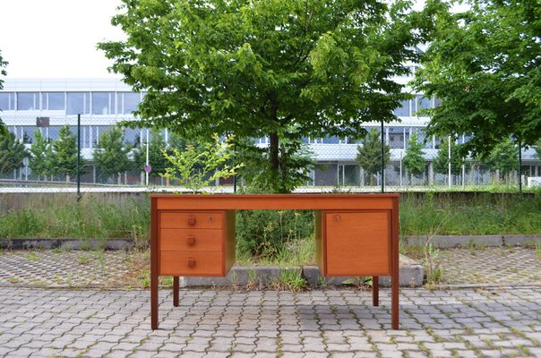 Danish Modern Teak Desk from Domino Mobler Denmark, 1960-UF-1371028