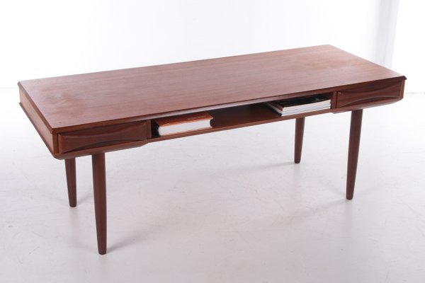 Danish Modernist Teak Coffee Table from Dyrlund, 1960s-EZZ-984438