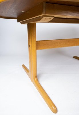 Danish Oak Dining Table from Skovby Furniture Factory-UY-911739