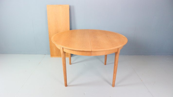 Danish Oak Round Extendable Dining Table from Rosengaarden, 1960s-DT-2026237