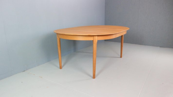 Danish Oak Round Extendable Dining Table from Rosengaarden, 1960s-DT-2026237