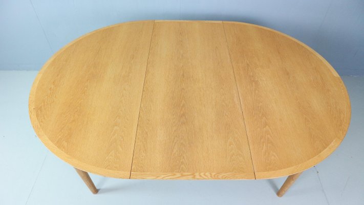 Danish Oak Round Extendable Dining Table from Rosengaarden, 1960s-DT-2026237