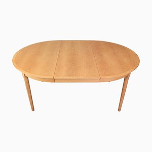 Danish Oak Round Extendable Dining Table from Rosengaarden, 1960s-DT-2026237