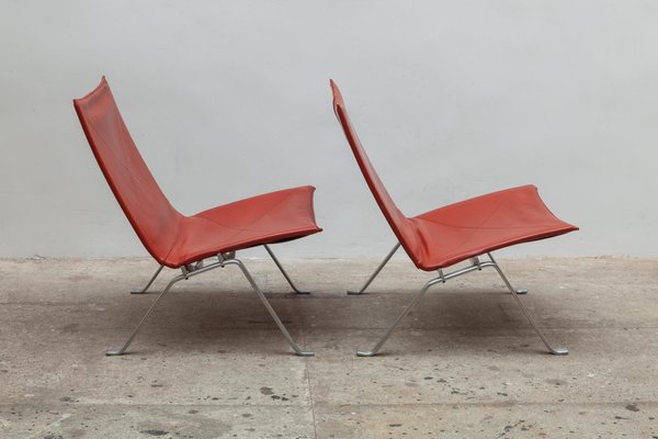 Danish Oxblood Leather PK 22 Lounge Chairs by Poul Kjærholm, 1960s, Set of 2-KL-620531