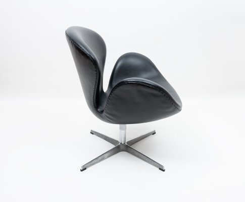 Danish Swan Chair by Arne Jacobsen for Fritz Hansen, 2007-URD-1732015