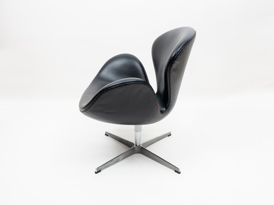 Danish Swan Chair by Arne Jacobsen for Fritz Hansen, 2007-URD-1732015