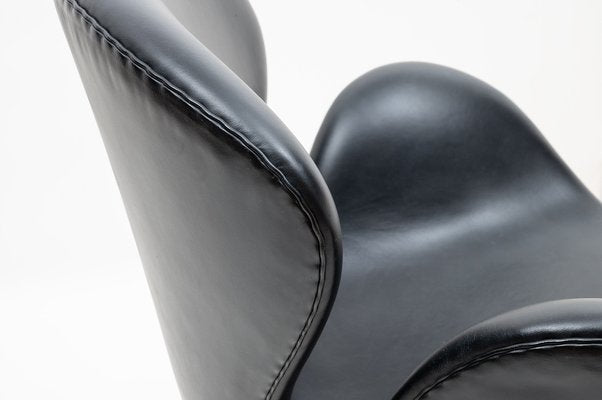 Danish Swan Chair by Arne Jacobsen for Fritz Hansen, 2007-URD-1732015