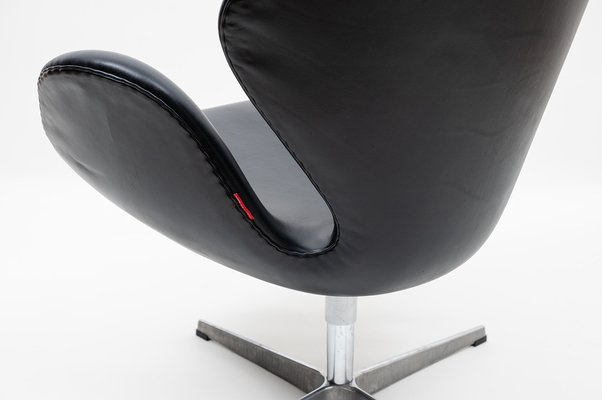 Danish Swan Chair by Arne Jacobsen for Fritz Hansen, 2007-URD-1732015