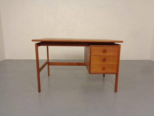 Danish Teak Desk from Gasvig Møbler, 1960s-RDW-1823910