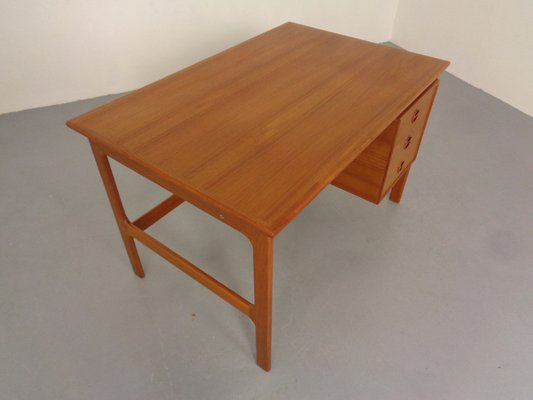 Danish Teak Desk from Gasvig Møbler, 1960s-RDW-1823910