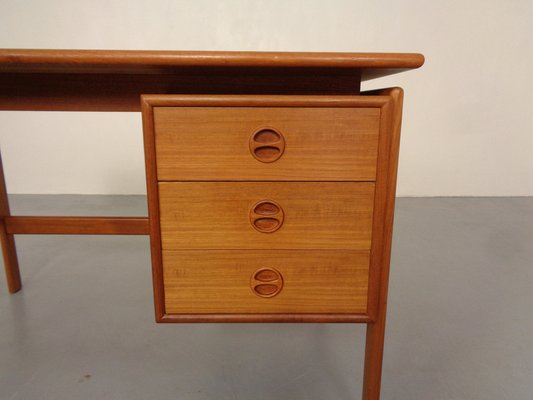 Danish Teak Desk from Gasvig Møbler, 1960s-RDW-1823910