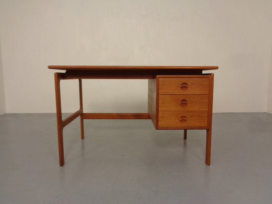 Danish Teak Desk from Gasvig Møbler, 1960s-RDW-1823910