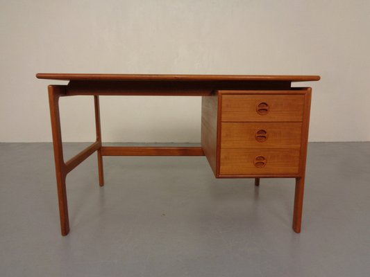 Danish Teak Desk from Gasvig Møbler, 1960s-RDW-1823910