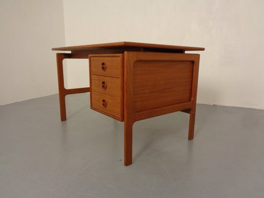 Danish Teak Desk from Gasvig Møbler, 1960s-RDW-1823910