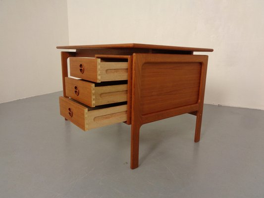 Danish Teak Desk from Gasvig Møbler, 1960s-RDW-1823910