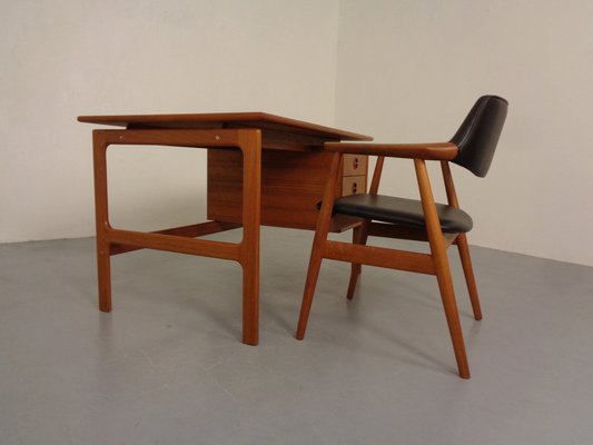 Danish Teak Desk from Gasvig Møbler, 1960s-RDW-1823910