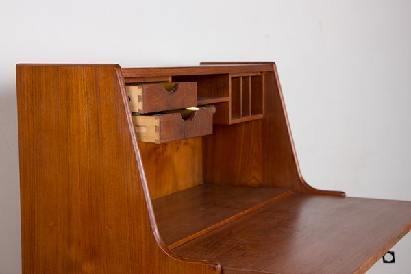 Danish Teak Desk Model 37 by Arne Wahl Iversen for Vinde Mobelfabrik, 1960s-EMB-2027043