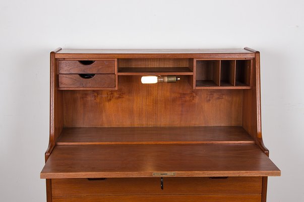 Danish Teak Desk Model 37 by Arne Wahl Iversen for Vinde Mobelfabrik, 1960s-EMB-2027043