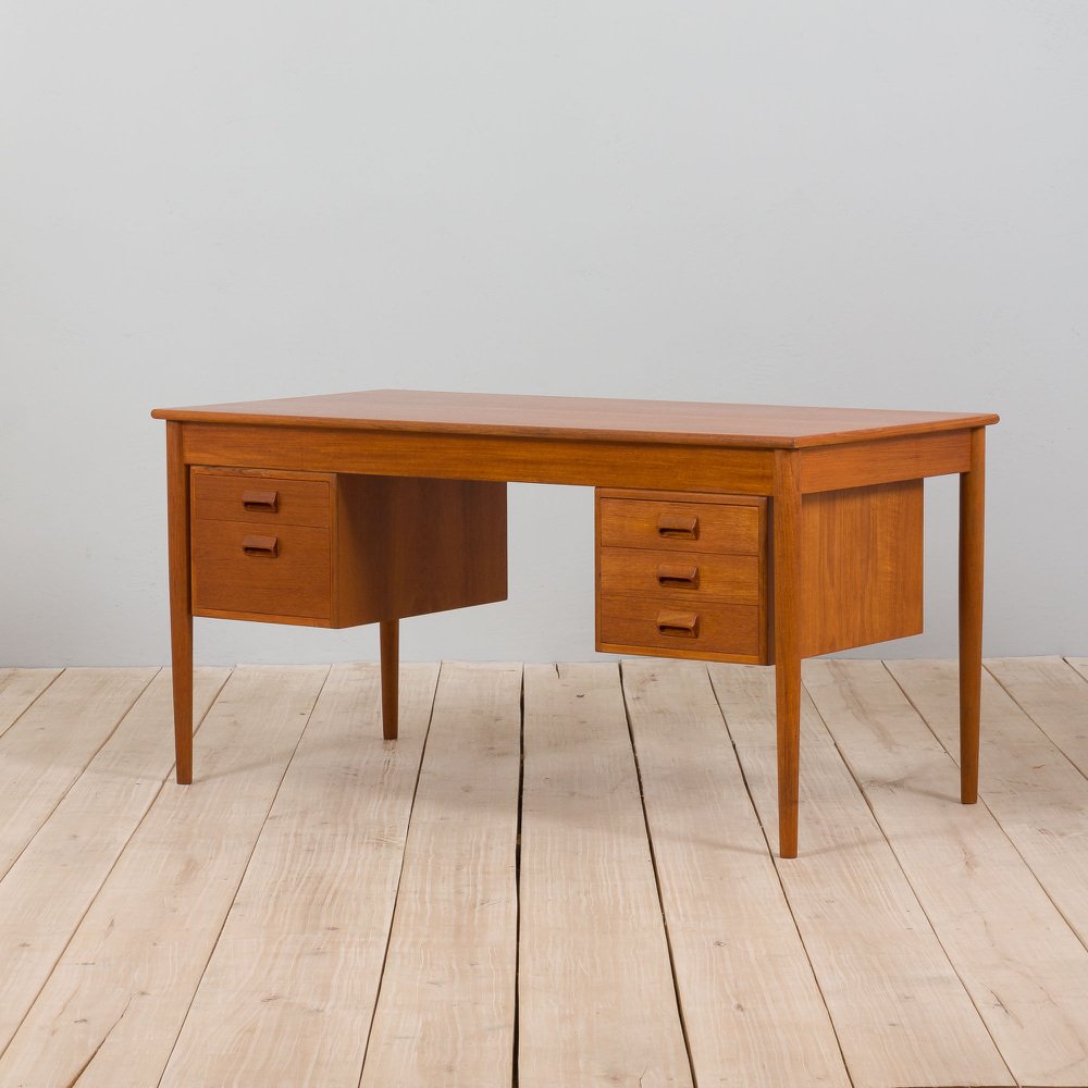 Danish Teak Model 130/1 Freestanding Desk by Børge Mogensen for Søborg Møbelfabrik, 1960s