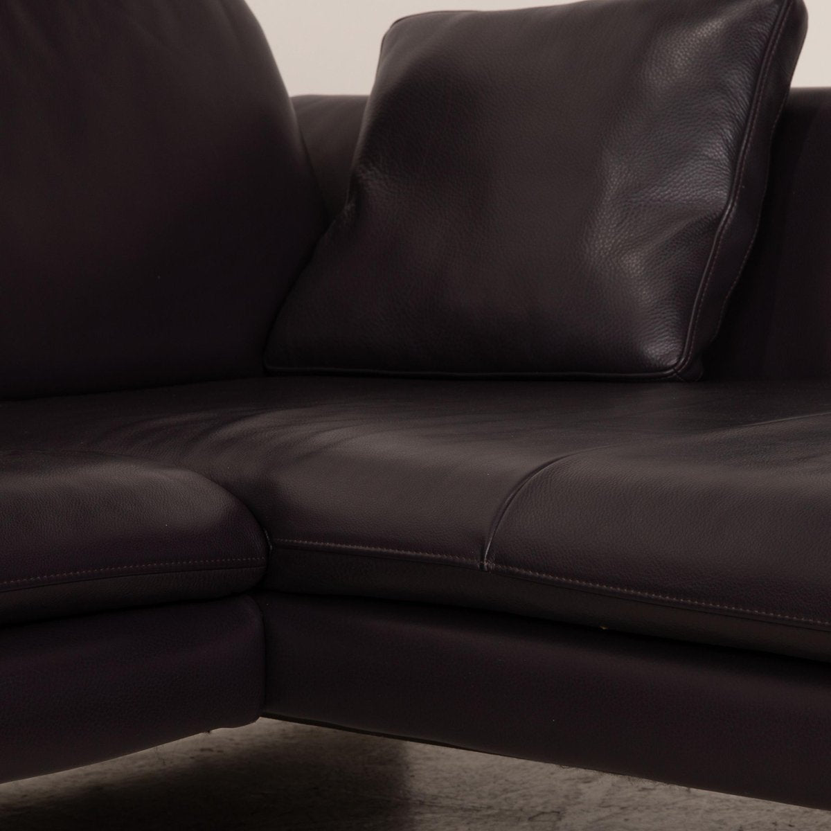 Dark Purple Leather Corner Sofa from Laauser Pegasus