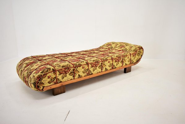 Daybed by Jindřich Halabala, Czechoslovakia, 1940s-TZ-1367276