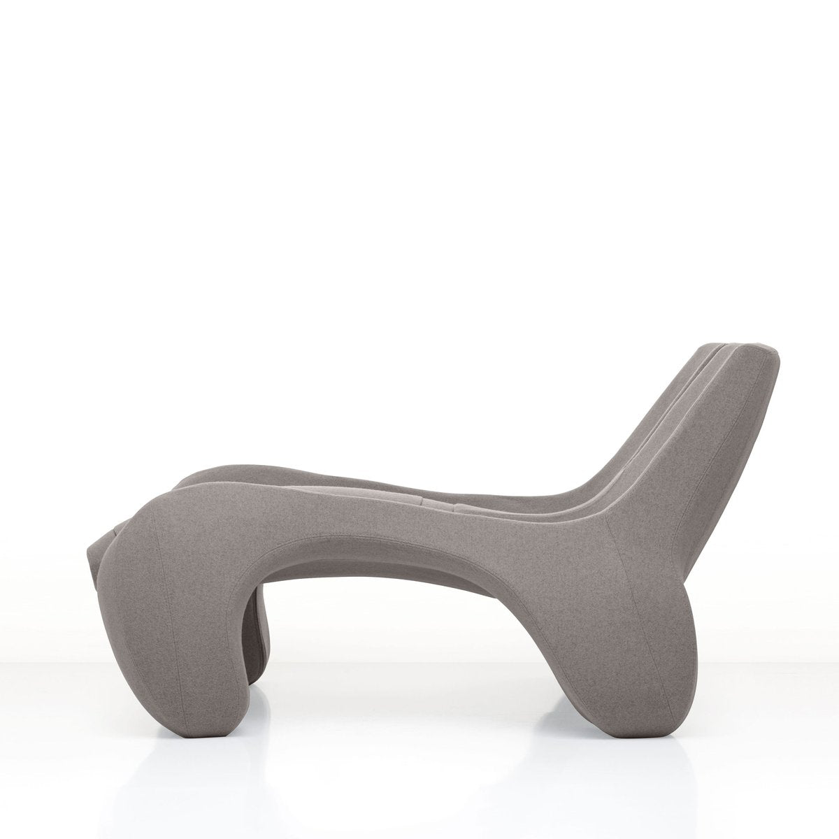 DC 112 Double Chaise Longue Color Kvadrat 147 by Atelier Jungblut