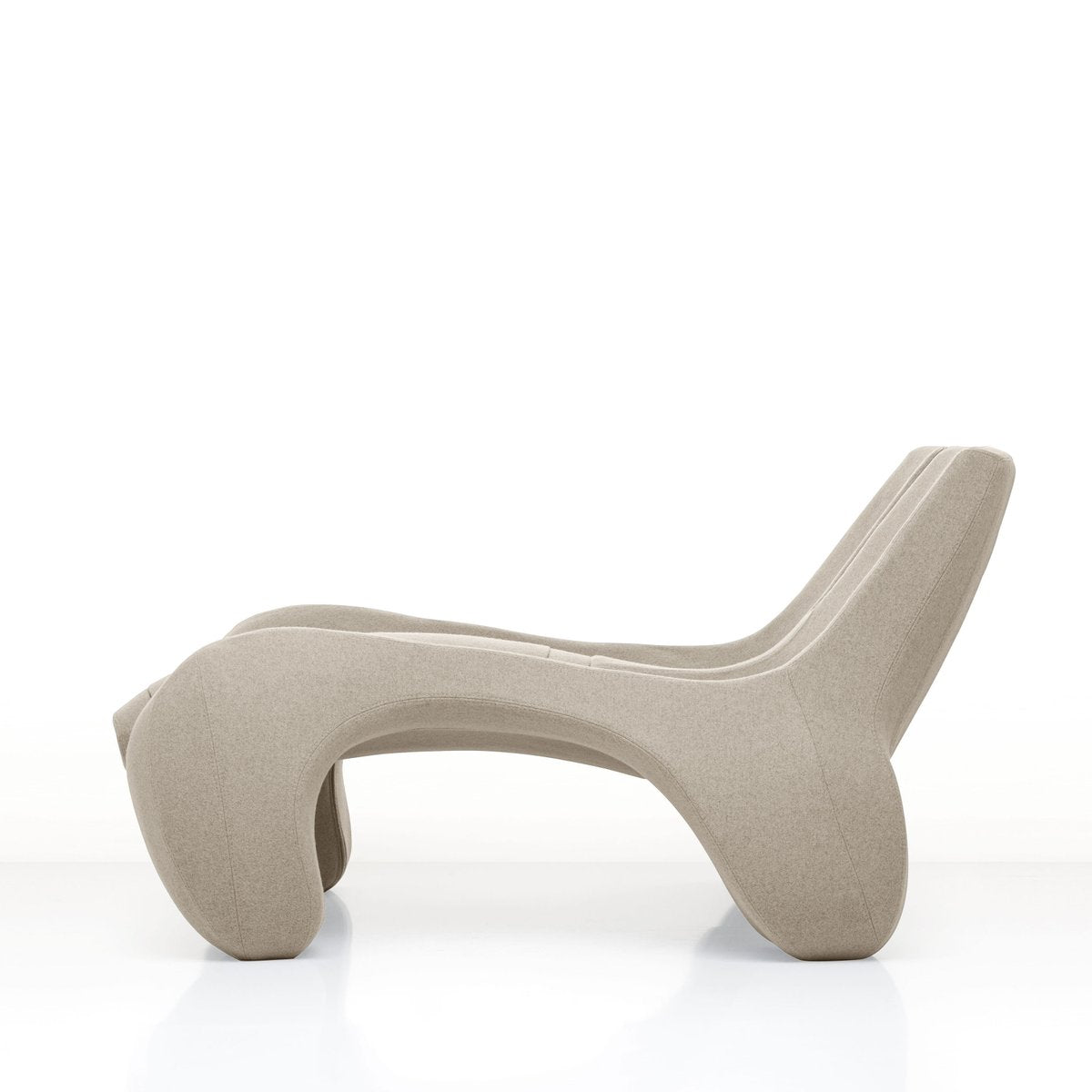 DC 112 Double Chaise Longue Color Kvadrat 213 by Atelier Jungblut