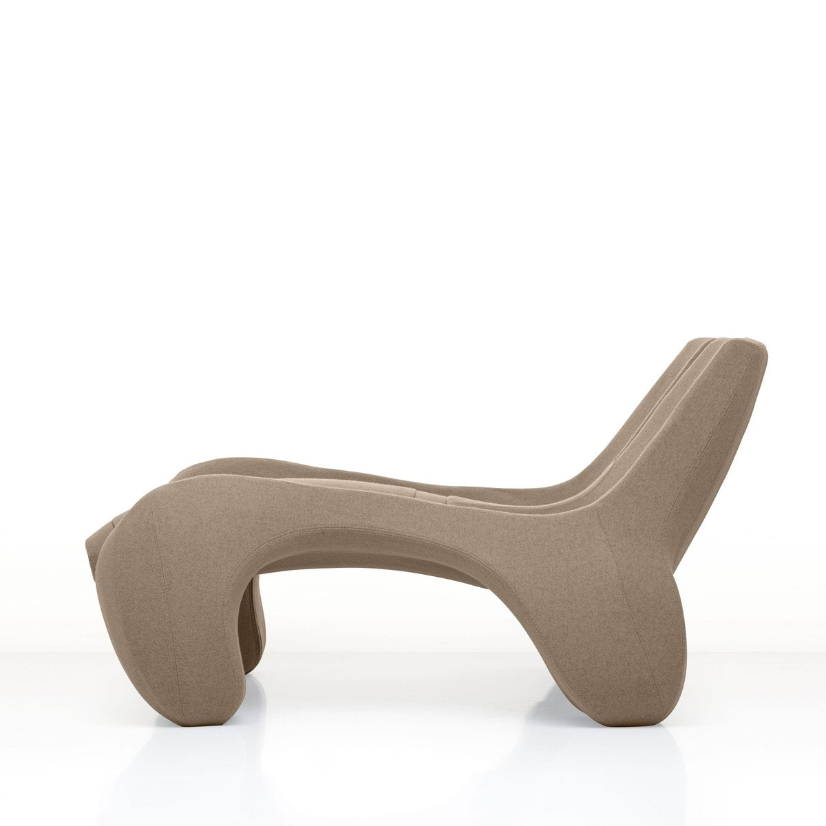 DC 112 Double Chaise Longue Color Kvadrat 413 by Atelier Jungblut