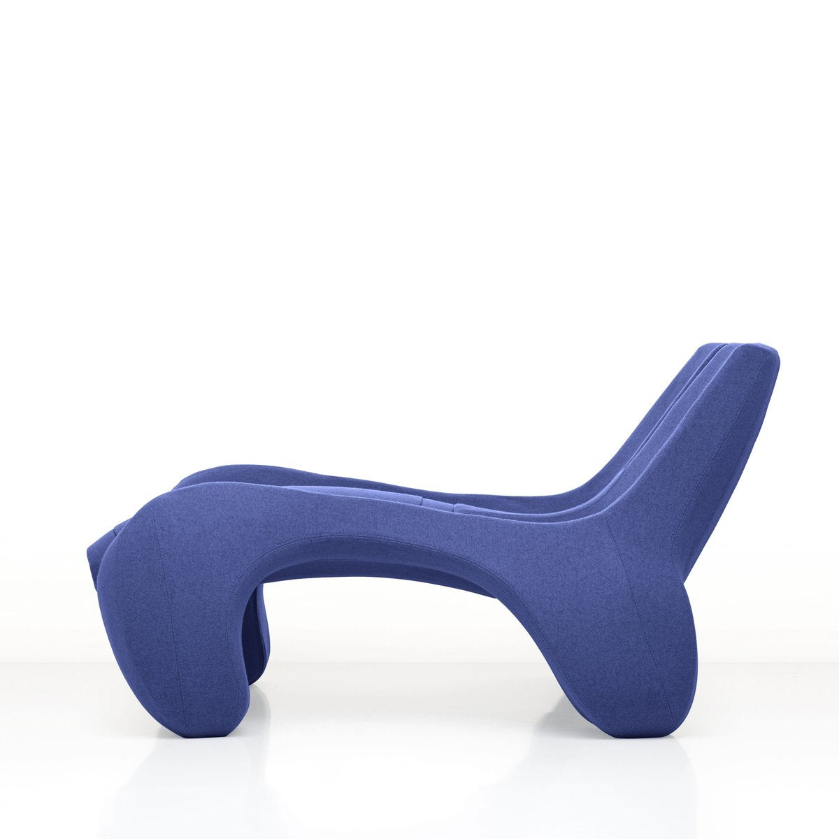 DC 112 Double Chaise Longue Color Kvadrat 747 by Atelier Jungblut